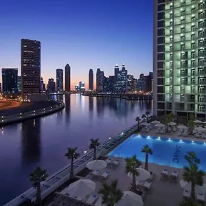 luxury-hotel-apartment-with-a-canal-view.dubaihotelsoffers.com/